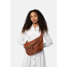 Project 96 | Bumbag Stor | Walnut