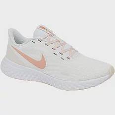Nike Revolution 5 Lightweight Löparsko - Dam - Färg: Vit - Storlek 36