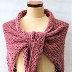 Go Handmade Granny Sjal Bohéme Velvet "Fine" DOWNLOAD OPSKRIFTEN HER Hæklet sjal i Bohéme Velvet "Fine" fra Go Handmade. Pinde og tilbehør lægges i kurven separat. Se alle opskrifter fra Go Handmade her. .