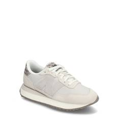 New Balance New Balance 237 Beige