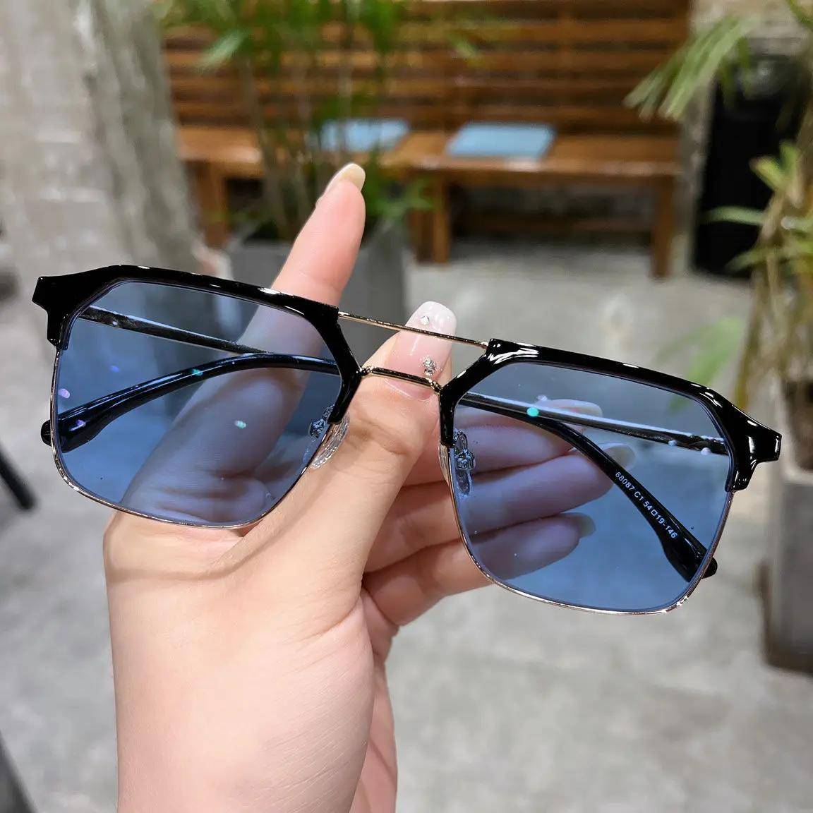 Unisex Photochromic Glasses Outdoor Color Changing Myopia Eyewear Men Women Minus Diopter To-6.0 Intelligent Lightweight -4.0