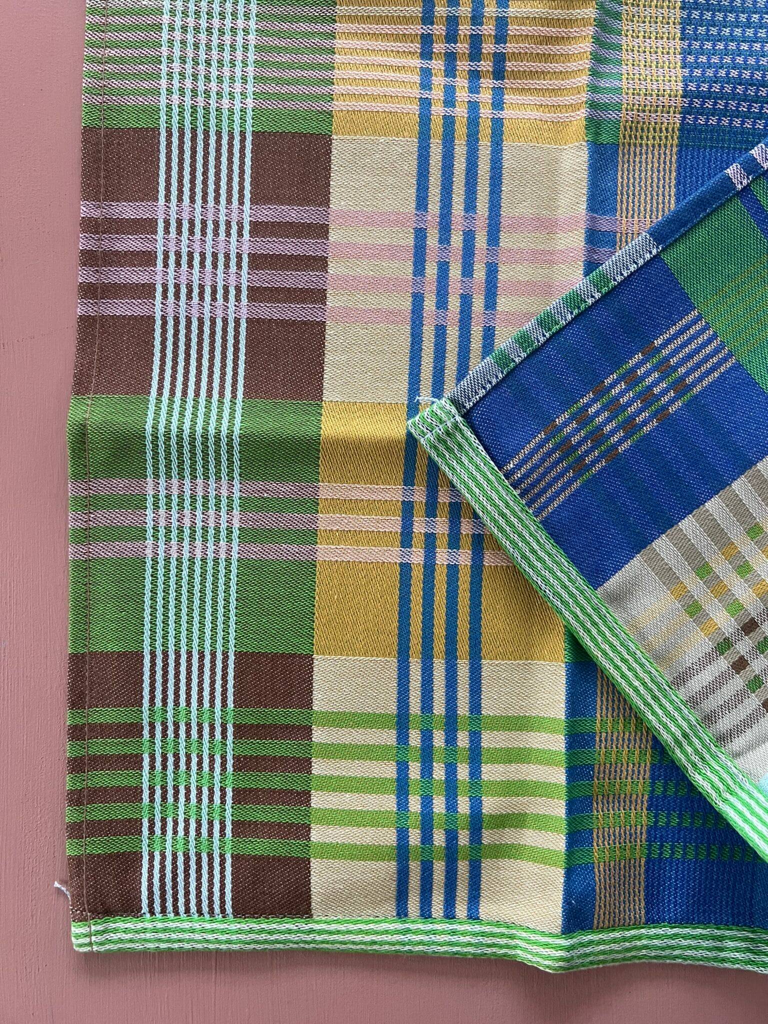 VISKESTYKKE - striber & tern, #96B