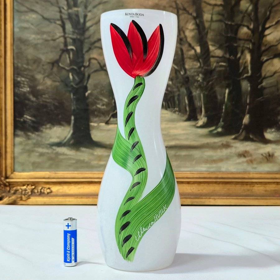 Ulrica Hydman-Vallien – "Tulipa" Konstglas Vas. Kosta Boda.