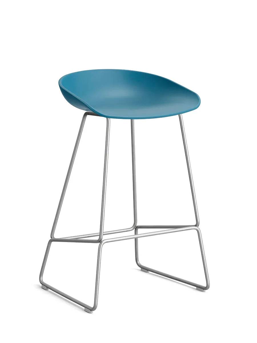 About a Stool AAS38 fra Hay Lav - B 47 x D 45 x H 65-76 cm / Azure Blue / Rustfrit stål - Jacobsen Plus