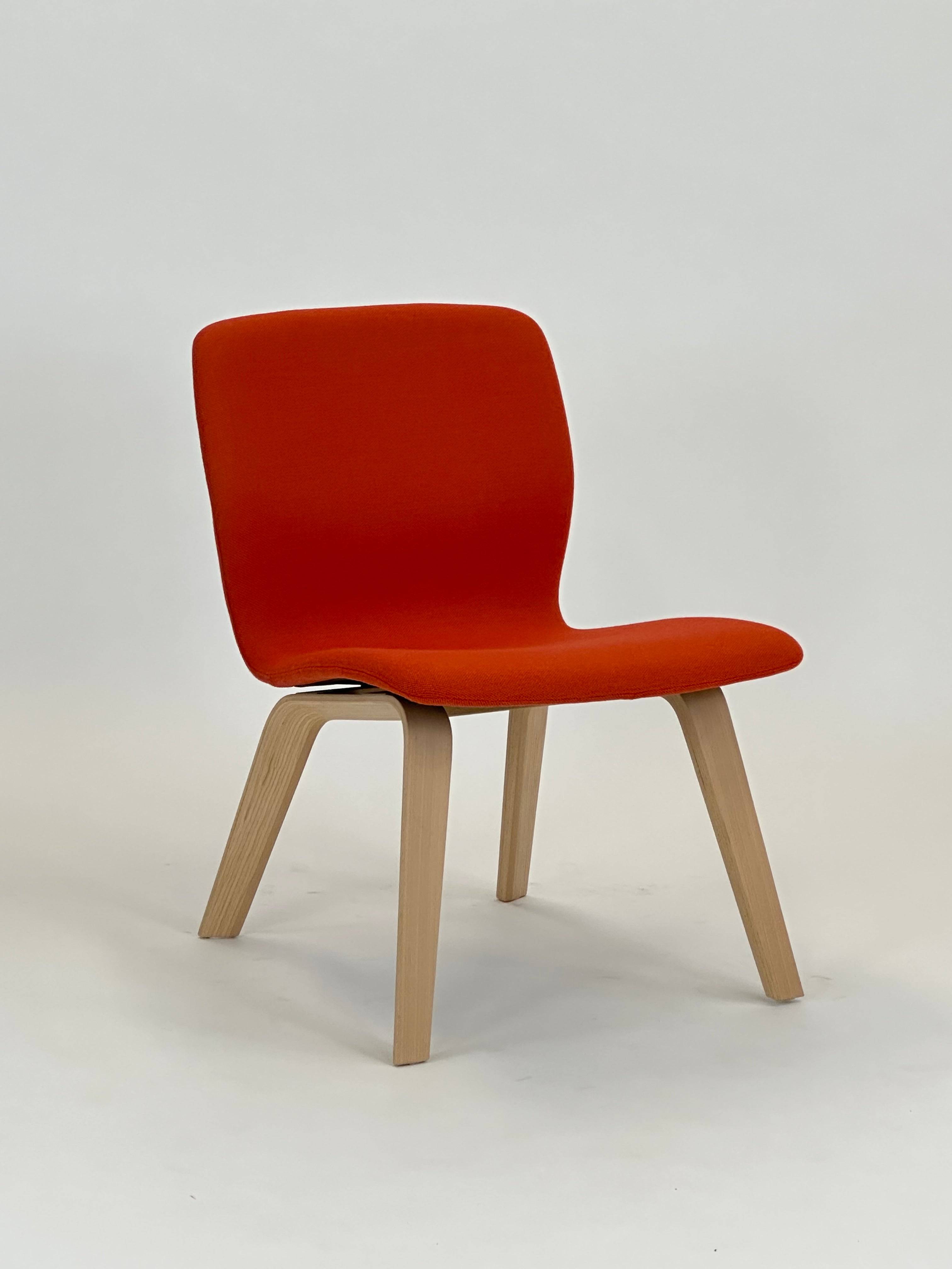 Magnus Olesen Butterfly lounge Loungestol – Orange med Træ Stel