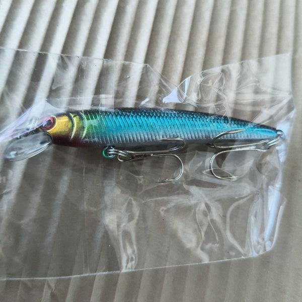 Fiskedrag wobbler i blå/grön färg med trekrok 5 gram 8 cm lång