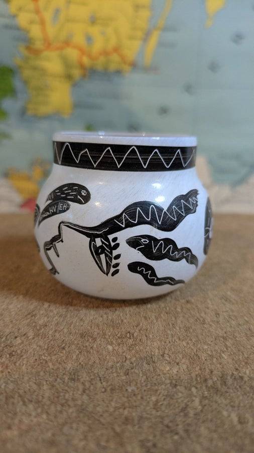 Miniatyrvas ”Caramba” – Ulrica Hydman-Vallien (Kosta Boda)
