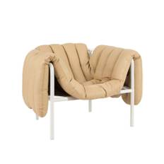 HEM - Puffy Lounge Chair - Sand Leather/Cream - Fåtöljer - Faye Toogood - Beige - Läder/Naturmaterial/Metall/Trä/Skum