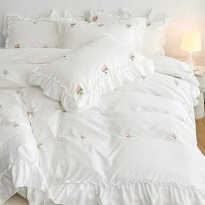 2/3-delars elegant rosbroderad sängklädesset, med volangkant, inkluderar påslakan och örngott, utan fyllning (1 påslakan och 1/2 örngott) - Vitt (Multi-size)