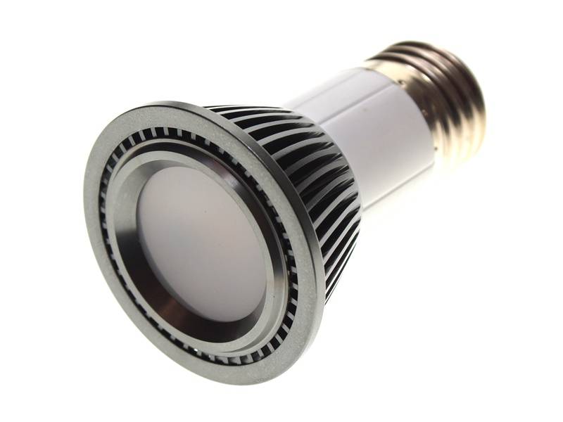 Helios E27 LED pære, 6W - 240 Lumen - Dæmpbar