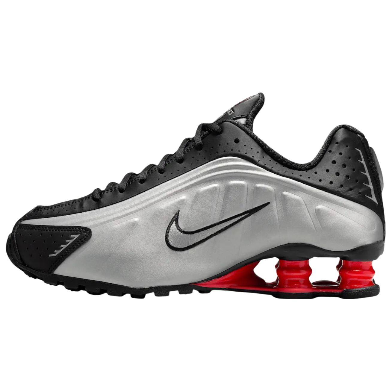 Nike Shox R4 OG 2025 Dam Sneakers Silver Svart Ljus-Crimson AR3565-011 35.5