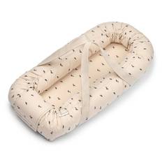 Liewood babynest Gro, mini whale sandy