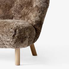 &Tradition VB1 Little Petra&ATD1 Pouf Sheepskin Sahara/White Oiled Oak