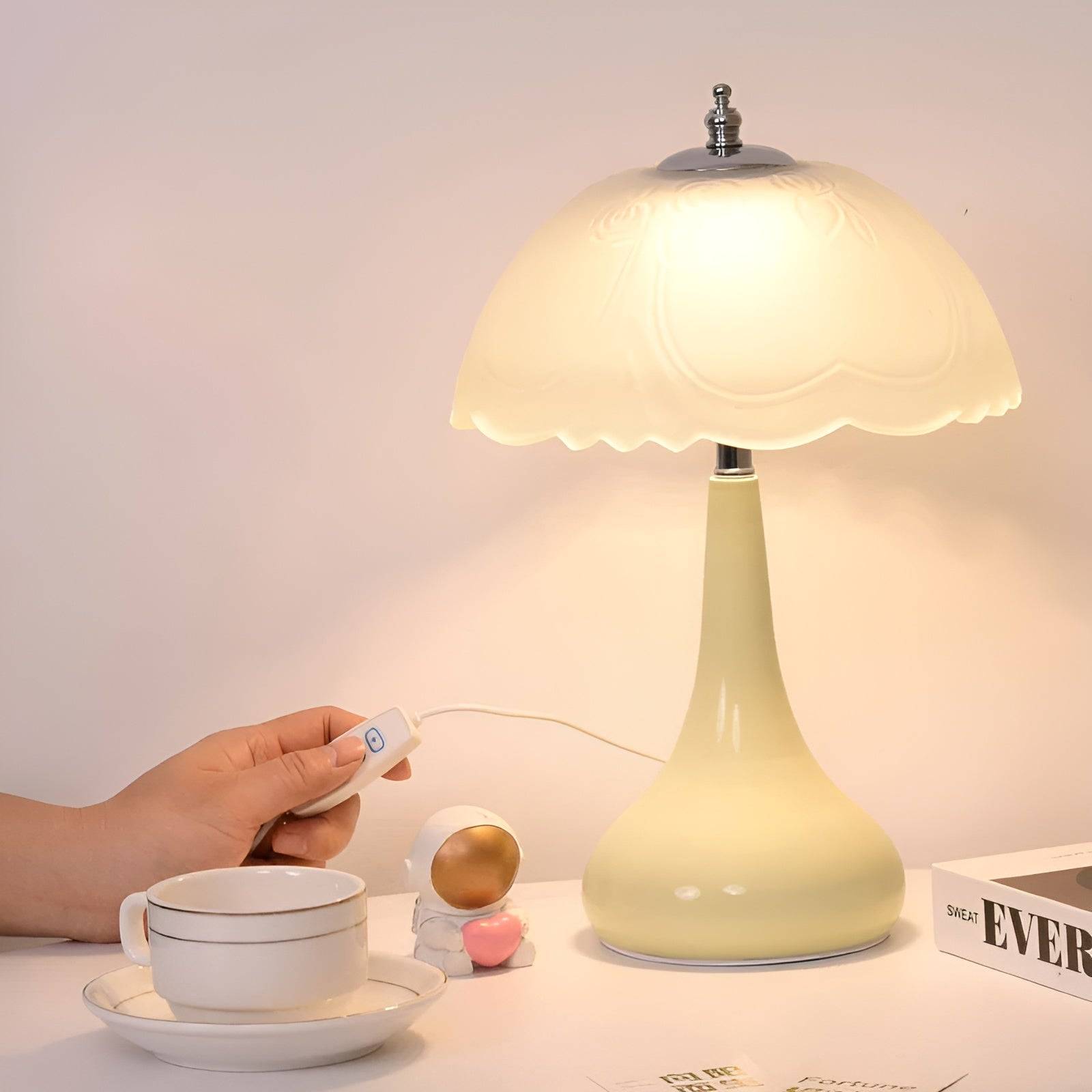 Eleganza Luxe Skrivbordslampa – Tidös Paddform med LED Dimfunktion i Mjuka Färger - Gul / Glaslampa Skärm