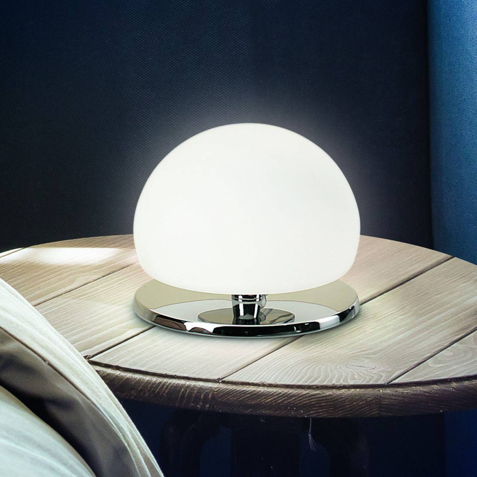 Fabas Luce LED bordslampa Morgana, dimbar, Vitt / opal, Sovrum, Glas, Modern, LED-bordslampa