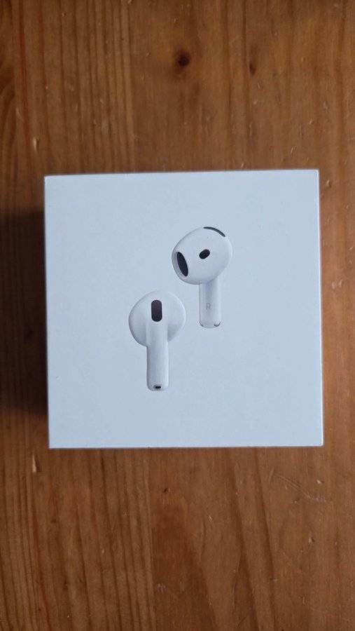 Helt nya. Apple AirPods 4 med aktiv brusreducering