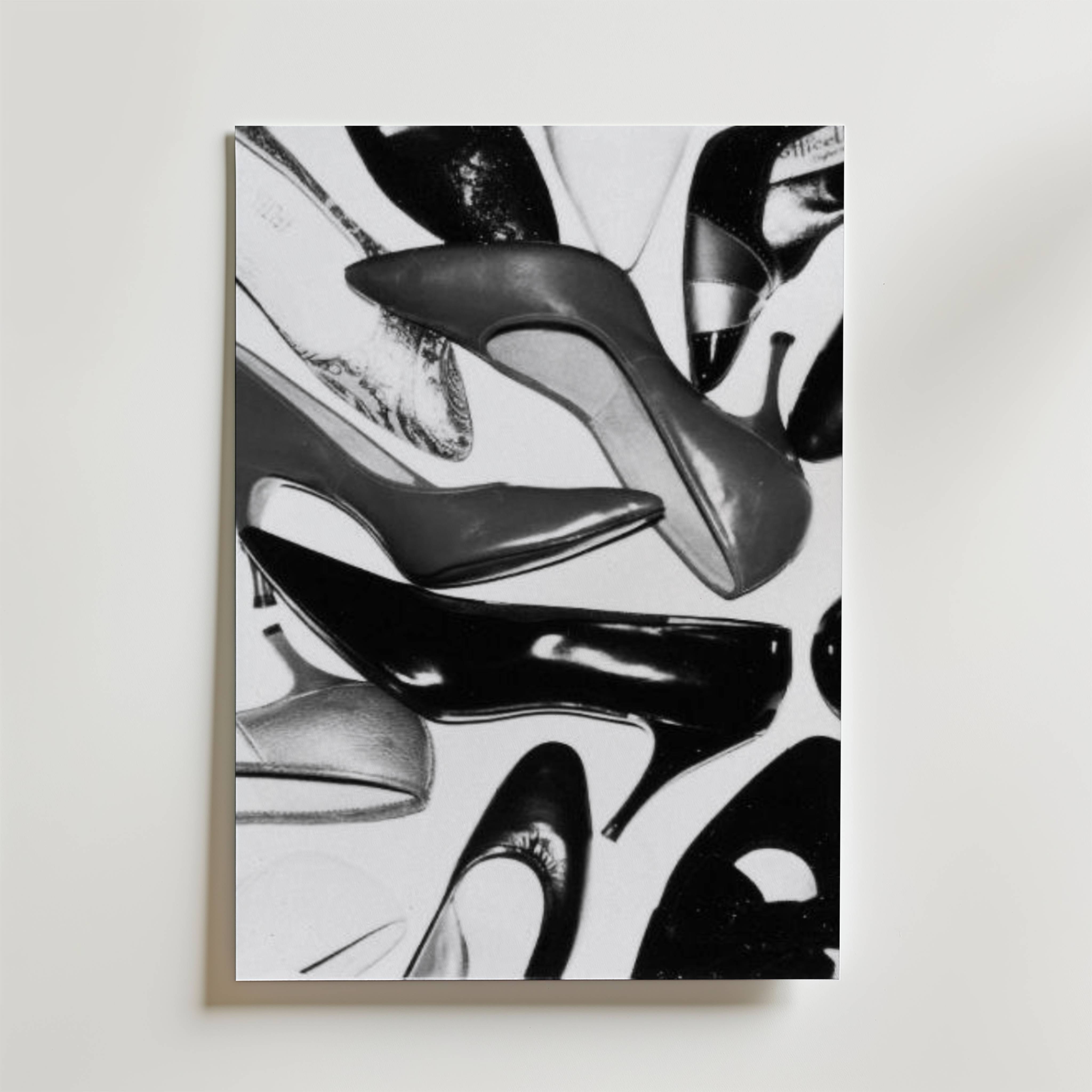 Stiletto Muse Poster - Fine Art Poster 100x140 cm