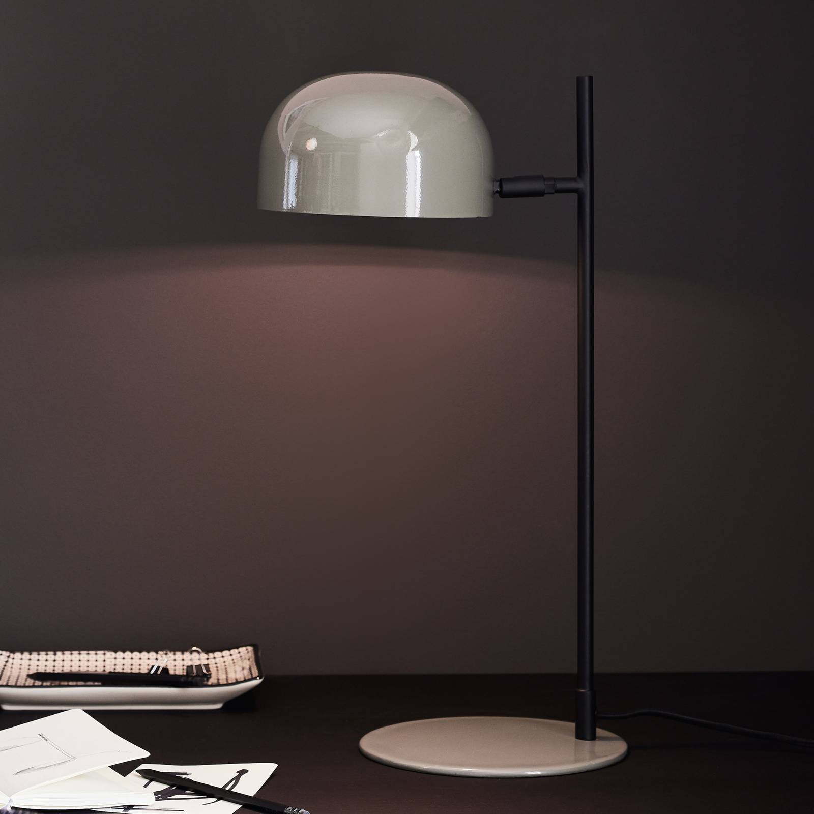 Markslöjd Bordslampa Pose, Svart, Vardagsrum / matsal, Metall, Modern, Bordslampa
