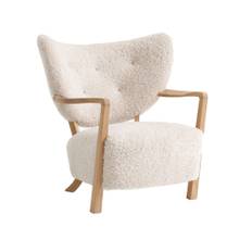 &Tradition - Wulff Lounge Chair ATD2, Sheepskin Moonlight Oak, Fabric Cat. Sheep MTO 17 mm Moonlight - Fåtöljer