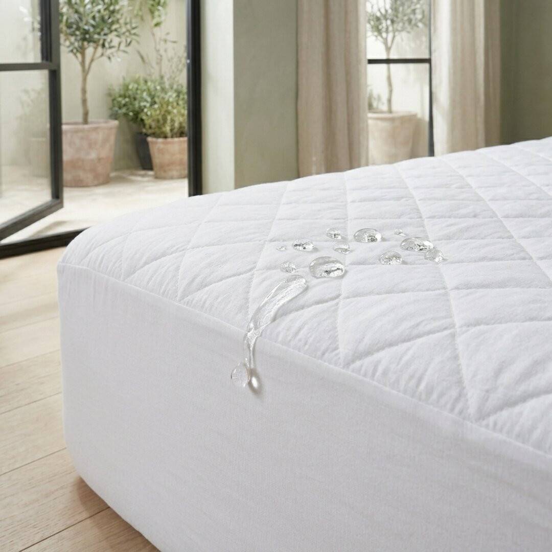12-16" Deep Quilted Waterproof Mattress Protector - White - 100% Polyester Microfibre