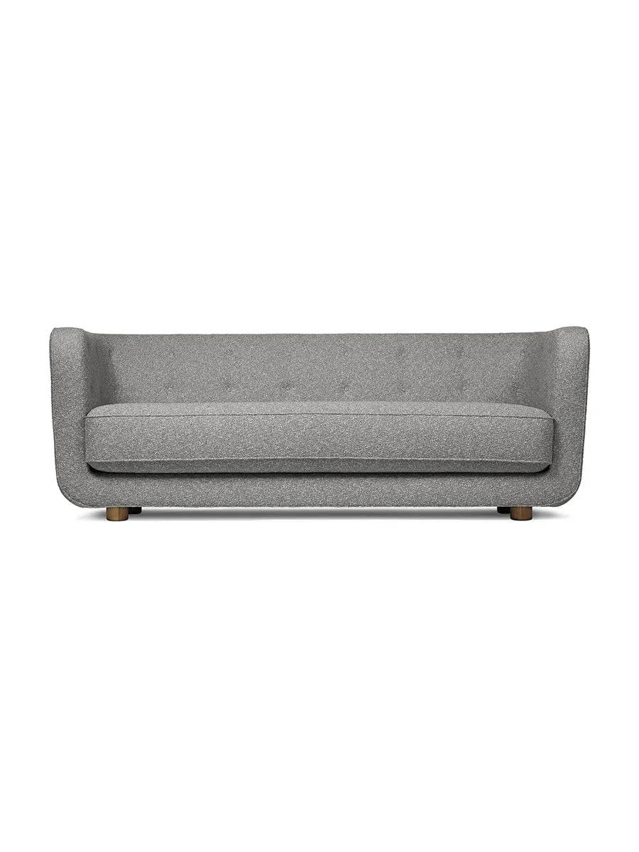 Vilhelm Sofa fra Audo Copenhagen Stof / Sacho Zero, 016 / Røget eg - Jacobsen Plus