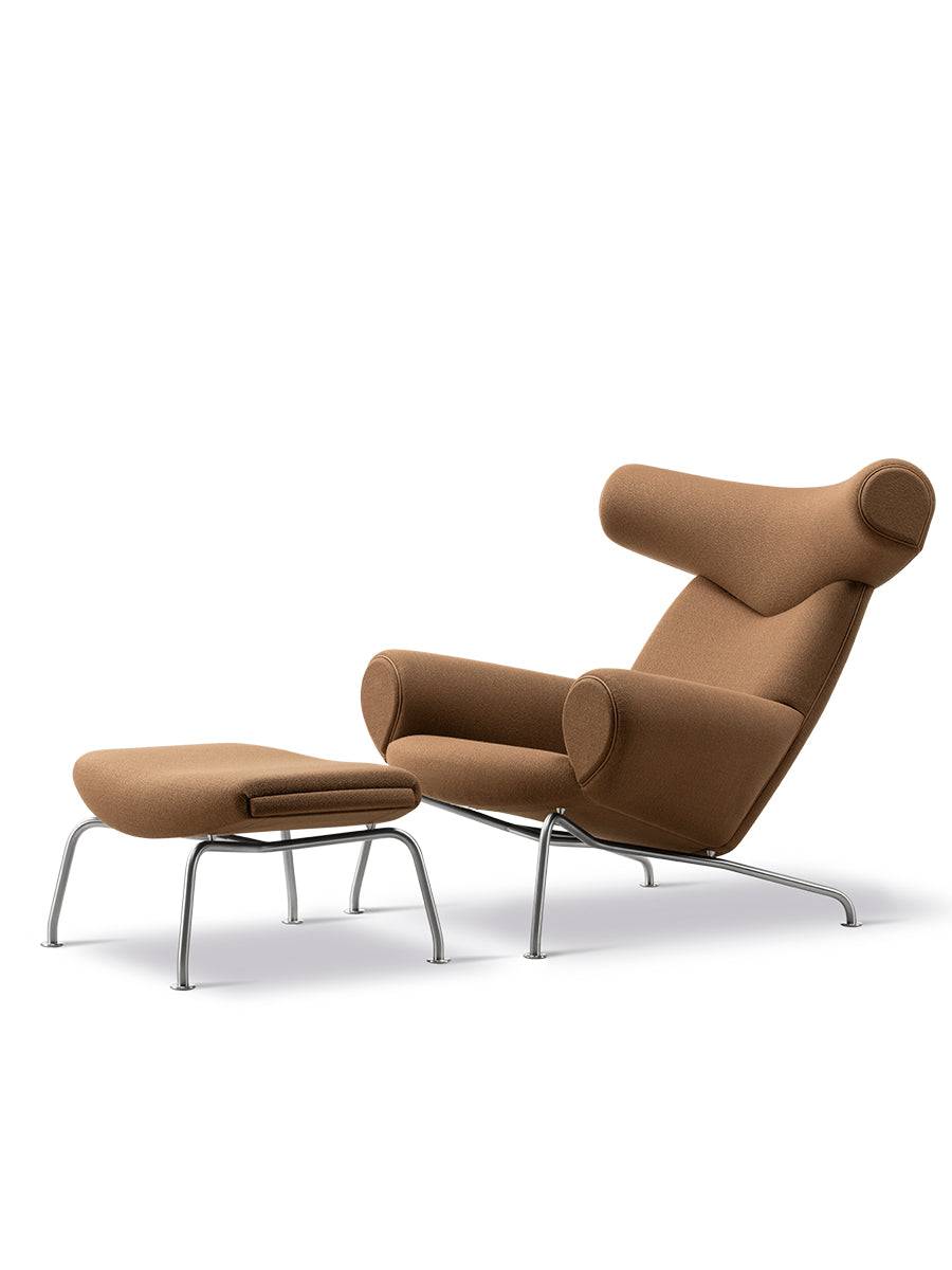 Ox Chair inkl. skammel i Vidar 353 med keder i Max 91 læder af Hans J. Wegner - Jacobsen Plus
