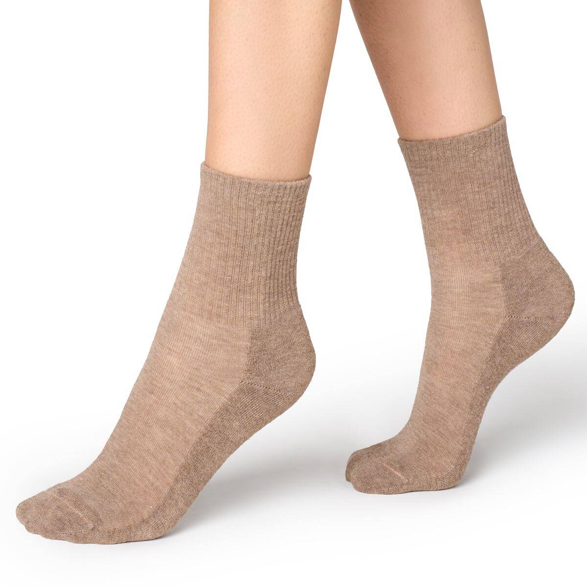 Varme sokker til damer af viskose, beige