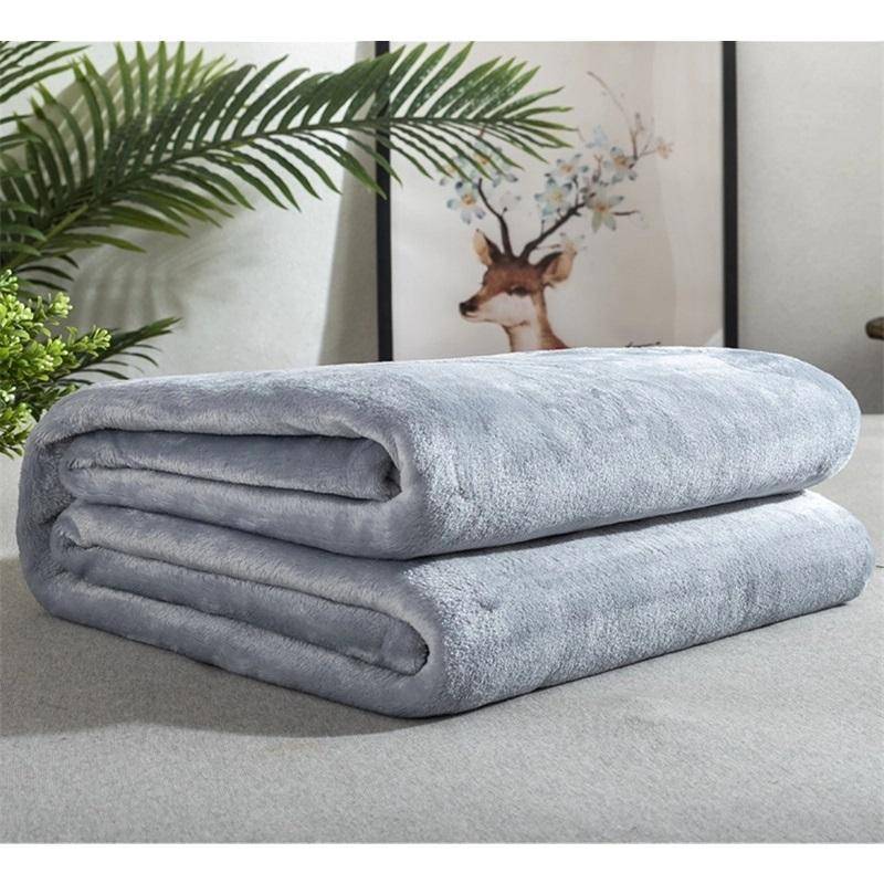 Flanellfilt Sommar Luftkonditionering Överkast Mjuk Fleece Kontor Tupplursfilt Enkellager Dubbelsidig Plysch Året Runt-filt marinblå färg