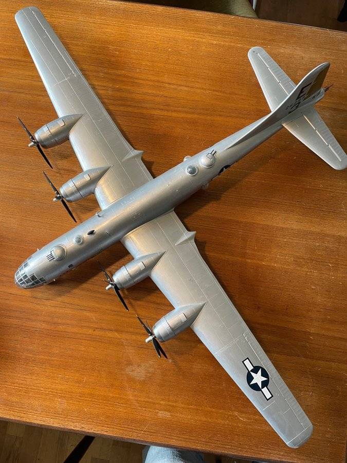 B-29 Superfortress modellflygning