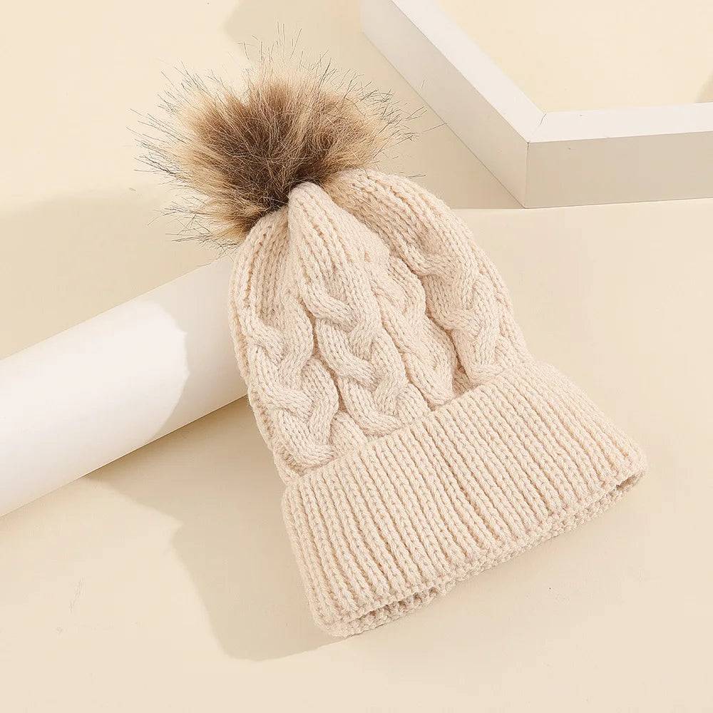 Mini Fashion™ - Eget typsnitt - Mössa med tofs Beige / 1 | Pedagogiska Träleksaker (size)