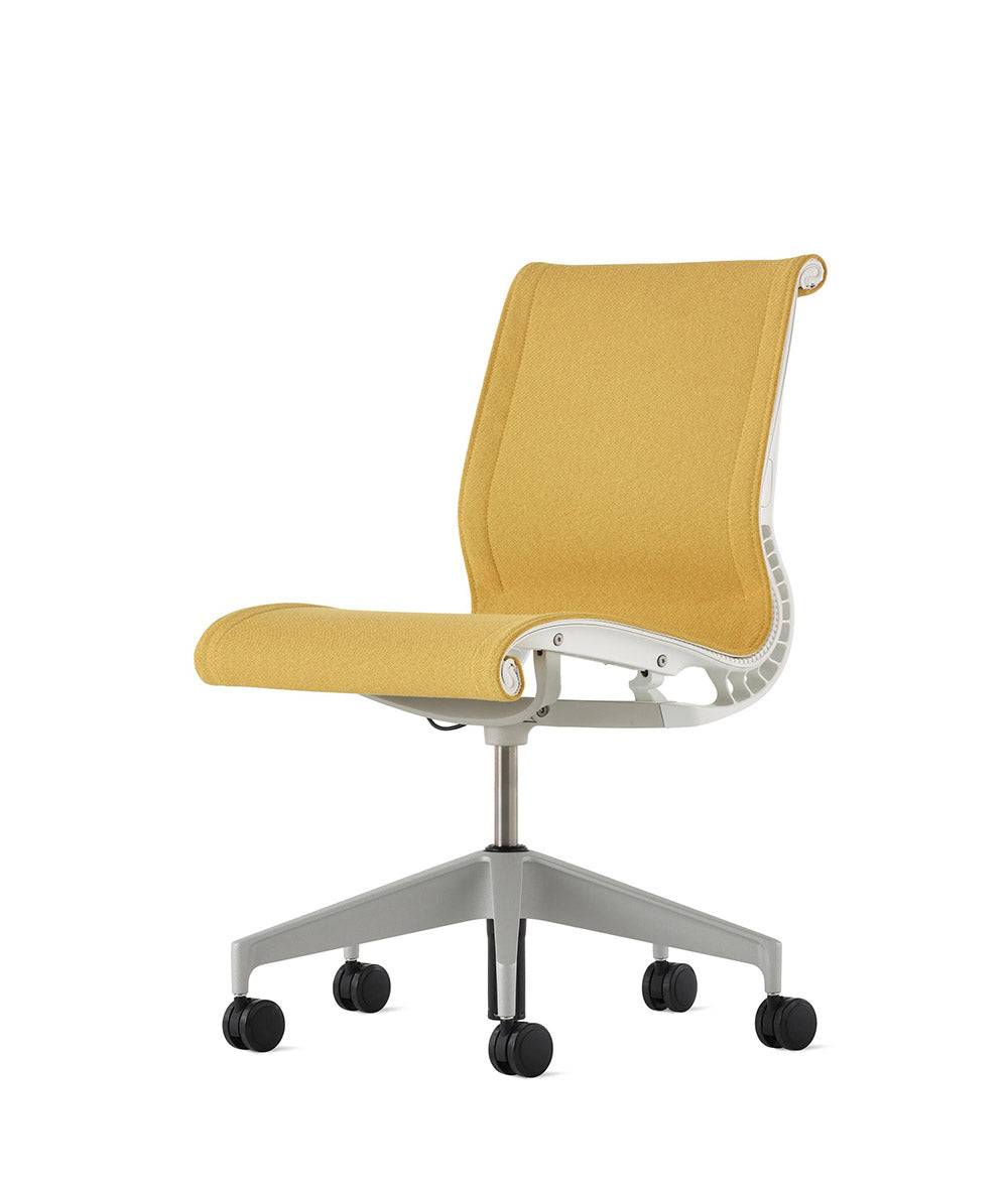 Setu-stoel zonder armleuningen in Meld/Mimosa by Herman Miller