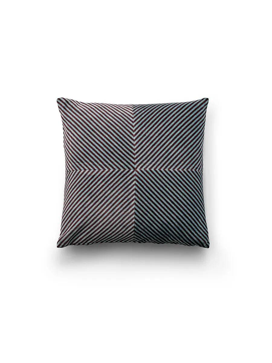 Tent Pyjamas Pillow, 50x50 fra Eilersen P04 - Jacobsen Plus