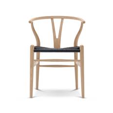 Y-stol CH24, Eg hvidolie med sort flet af Hans J. Wegner