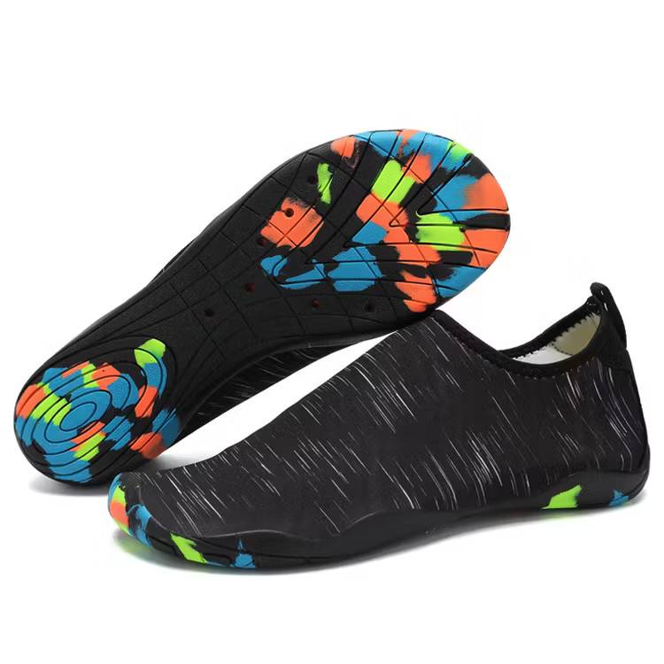 Badskor Aqua black: Storlek 44