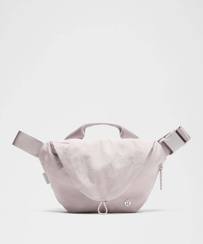 lululemon – Abgerundete Crossbody-Tasche 3 L – Größe 3 l in Icy Taupe