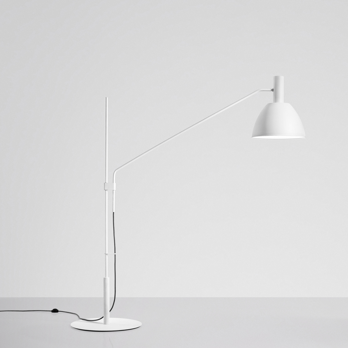 Mega Bauhaus 90F gulvlampe Lumini - Hvid