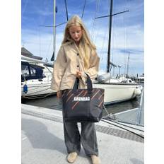 Unique Summer Shopper #8