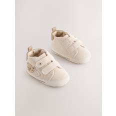 Next Baby-sneakers med touch-lukning (0-2måneder)