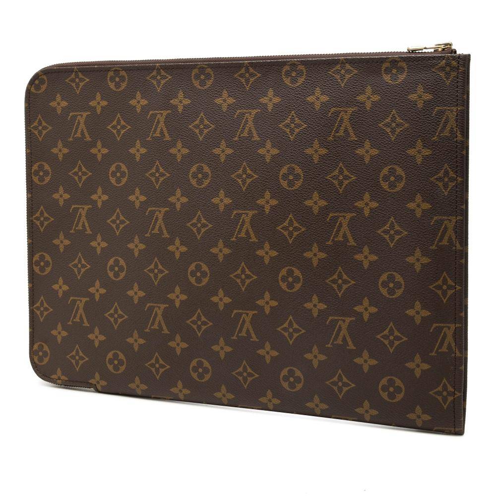 Louis Vuitton Vintage Louis Vuitton Poche Documents L 28cm x W 38cm x D 2.50cm - Clutches hos Magasin.