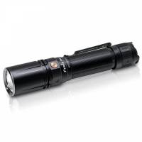 FENIX VIT LASER FICKLAMPA TK30 500 LM 1200 M