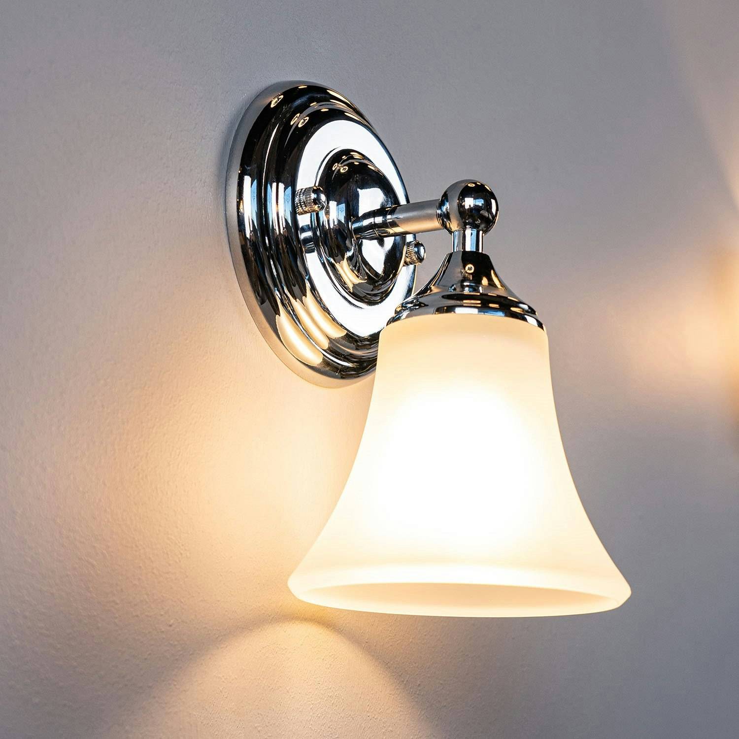 Vägglampa Vesani Läckö Mässing