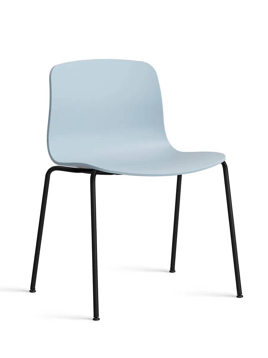 About a Chair AAC16 fra Hay Slate Blue / Sort pulverlakeret stål - Jacobsen Plus