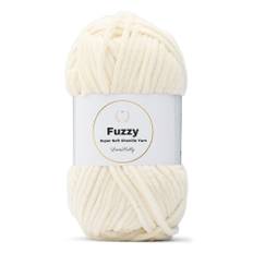 LindeHobby Fuzzy Chenille 10 Creme (Lys beige) Indhold:100% Polyester Vægt/længde:100 g = ca. 120 meter Anbefalede pinde: 6.00-9.00 mm Anbefalede hæklenåle:4.00-6.50 mm Strikkefasthed: 10 x 10 cm = 14 m x 14 p Vask:Skånsom vask max 30°C / Må ikke tørretumbles.