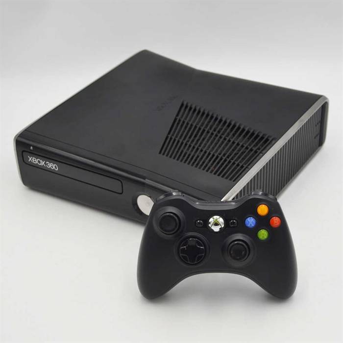 XBOX 360 S - Blank Sort - 250GB - Konsol - SNR 250837310205 (B Grade) (Genbrug)