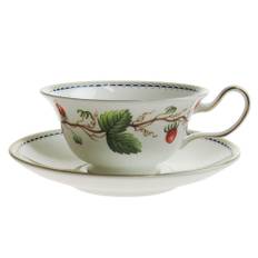Wedgwood Wild Strawberry Archive Tea Peony Cup_Saucer [Item] 40007435/7434