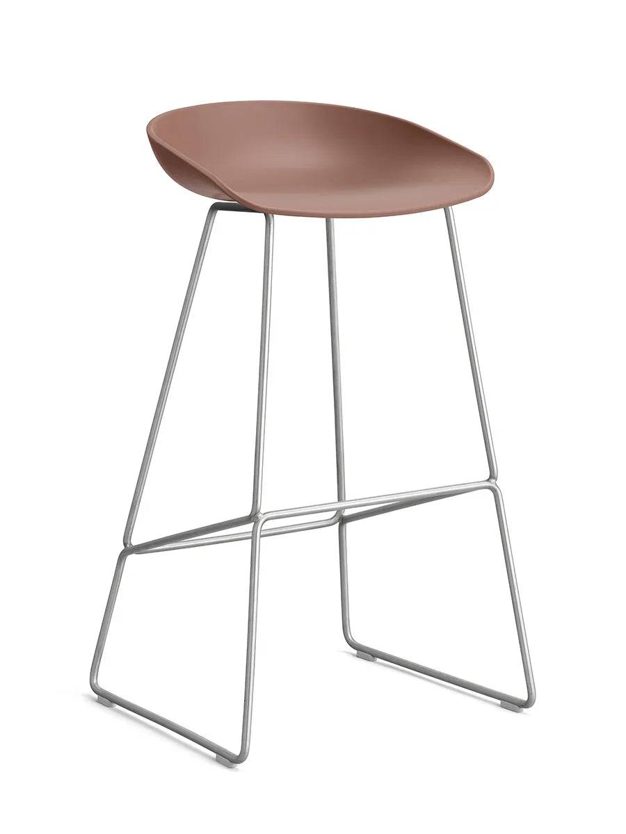 About a Stool AAS38 fra Hay Høj - B 50 x D 48 x H 75-86 cm / Soft Brick / Rustfrit stål - Jacobsen Plus