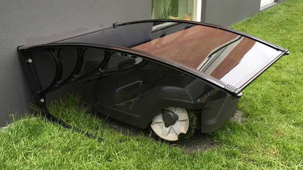 SMARTROOF Tak till robotgräsklippare SVART