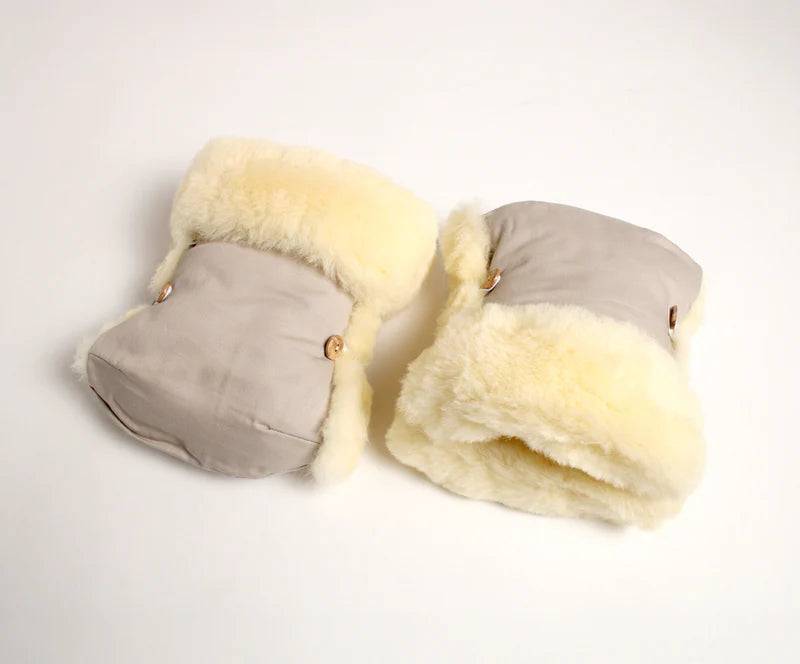 Naturkind Barnevognshandsker af Lammeskind - Creme