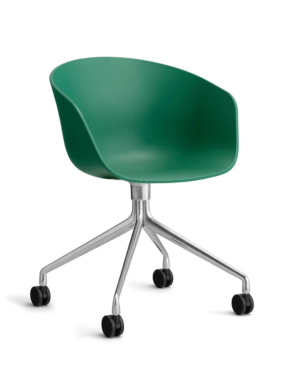About a Chair AAC24 fra Hay Teal Green / Poleret aluminium - Jacobsen Plus