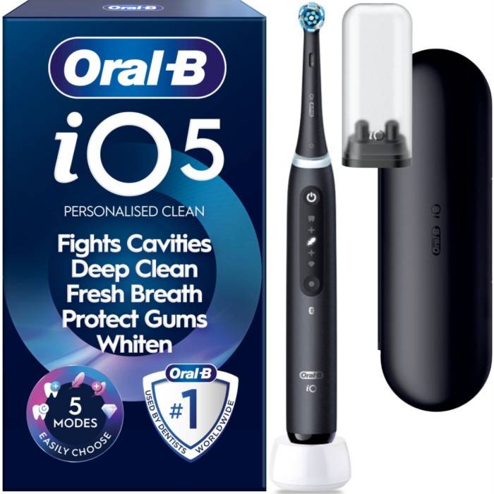 Oral-B iO5 Eltandborste Svart, 1 tandborsthuvud, resefodral